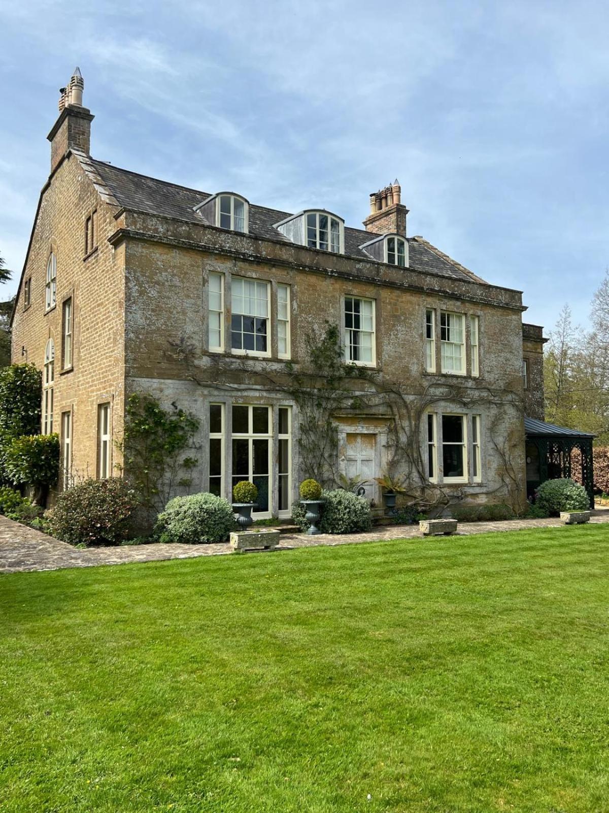 The Old Rectory Somerset North Perrott Exterior photo
